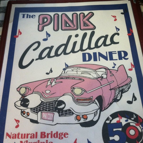 รูปภาพถ่ายที่ The Pink Cadillac Diner โดย Robbie B. เมื่อ 4/6/2013