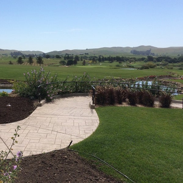 Photo taken at Eagle Vines Golf Course by Gabriel S. on 5/1/2015