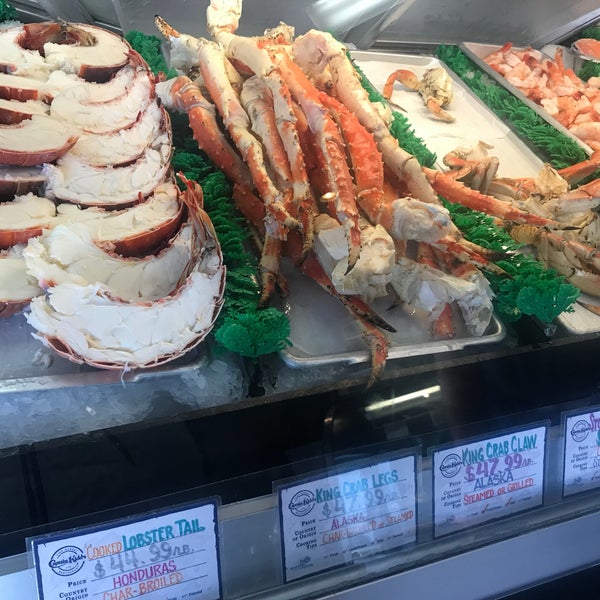 Photo taken at Captain Kidd&#39;s Fish Market &amp; Restaurant by Tanya K. on 4/14/2018