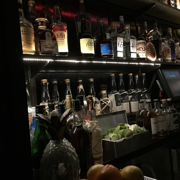 11/12/2017 tarihinde Danielle L.ziyaretçi tarafından Caña Rum Bar'de çekilen fotoğraf