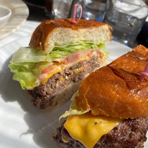 Burger was one of my favorites in Greenpoint. A little underwhelmed by the calamari and focaccia, but the burger is worth the trip.