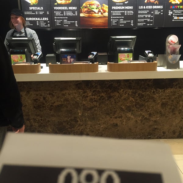 Photo taken at McDonald&#39;s by Zoran on 12/2/2015