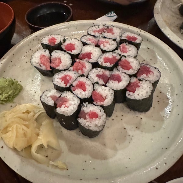 Foto scattata a Yama Izakaya &amp; Sushi da Junho L. il 7/29/2023