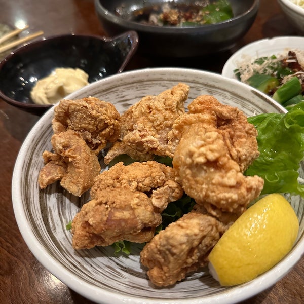 Foto scattata a Yama Izakaya &amp; Sushi da Junho L. il 11/18/2023