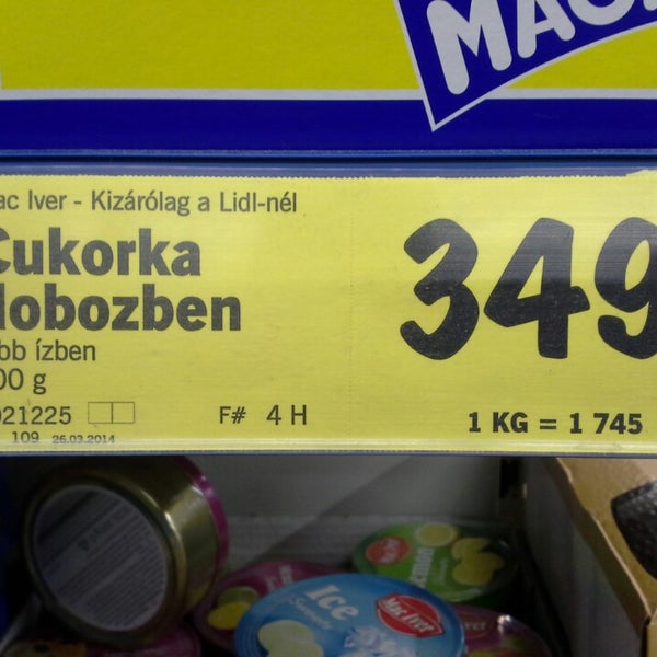 Photo taken at Lidl by citrom .. on 9/20/2014