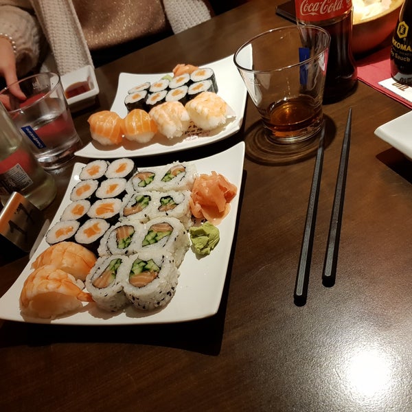 Foto diambil di Sushi Palace oleh Glenn H. pada 3/22/2018