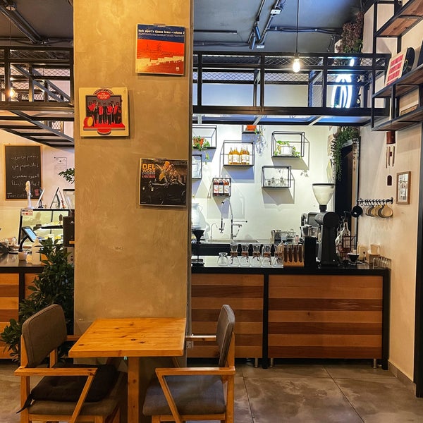 Photo taken at Tones Coffee by Abdulaziz ♍️ on 1/6/2022