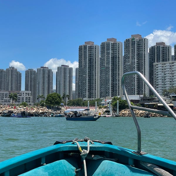 Sam Shing Estate Market 三聖邨街市 Market