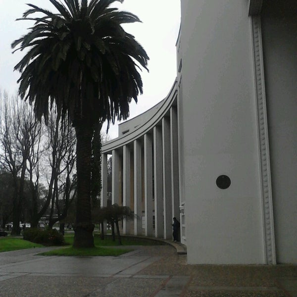 Foto tomada en Arco Universidad de Concepción  por Darling S. el 9/4/2013
