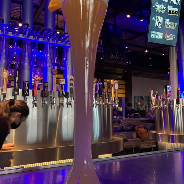 Yard House 56 tips from 2048 visitors