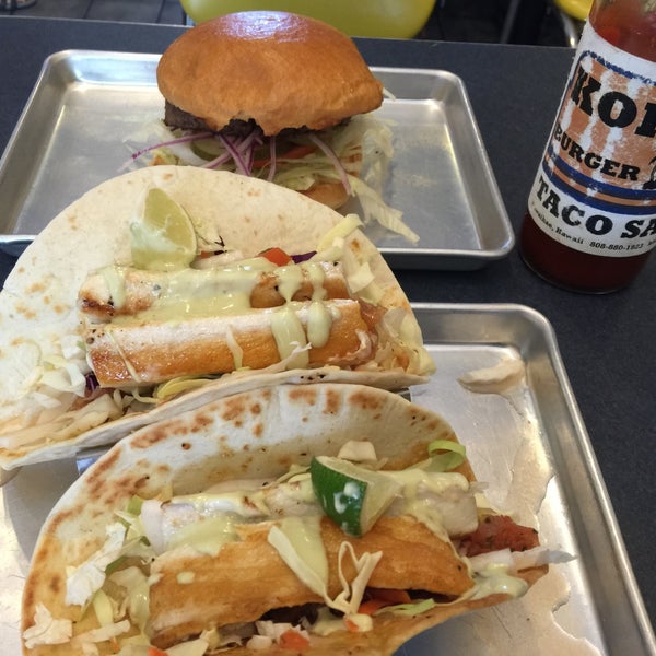 5/3/2015 tarihinde Eiji K.ziyaretçi tarafından Kohala Burger &amp; Taco'de çekilen fotoğraf