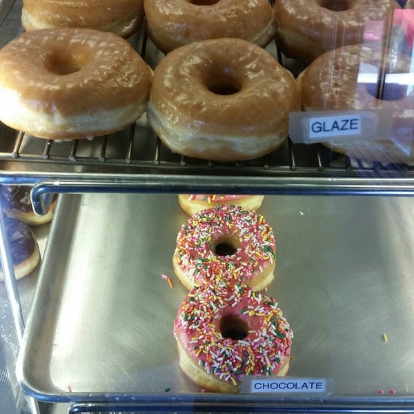 Photos at Express Donut Palm Valley 11 tips from 143 visitors