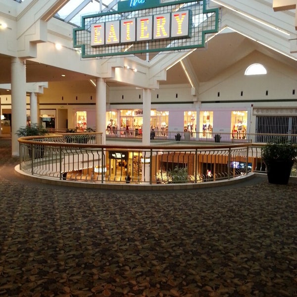 Foto scattata a Gwinnett Place Mall da Torey B. il 2/11/2014