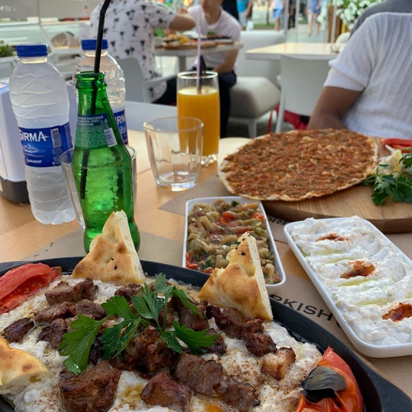 Снимок сделан в Turkish House Grill Lounge пользователем HQ. 7/26/2019