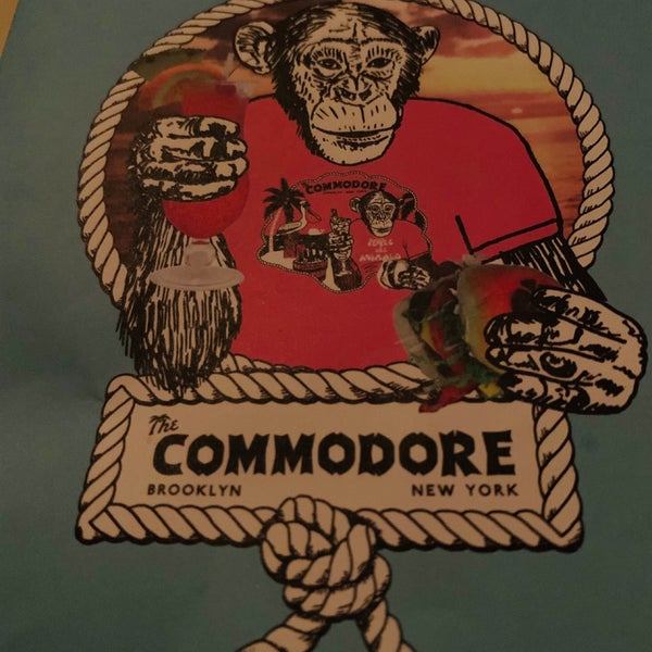 รูปภาพถ่ายที่ The Commodore โดย Jon K. เมื่อ 9/14/2019