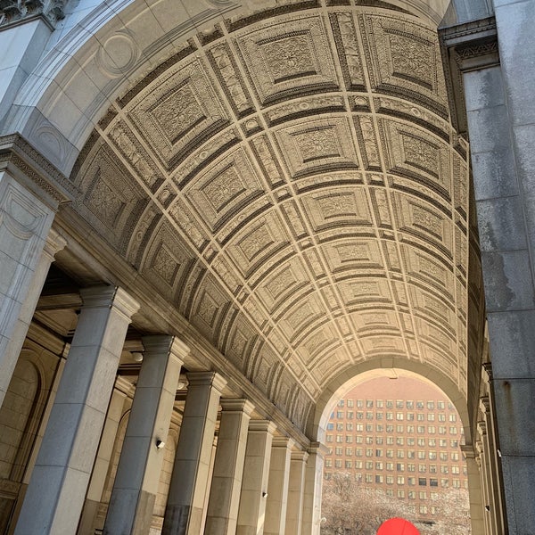 รูปภาพถ่ายที่ Manhattan Municipal Building โดย Jon K. เมื่อ 3/24/2019