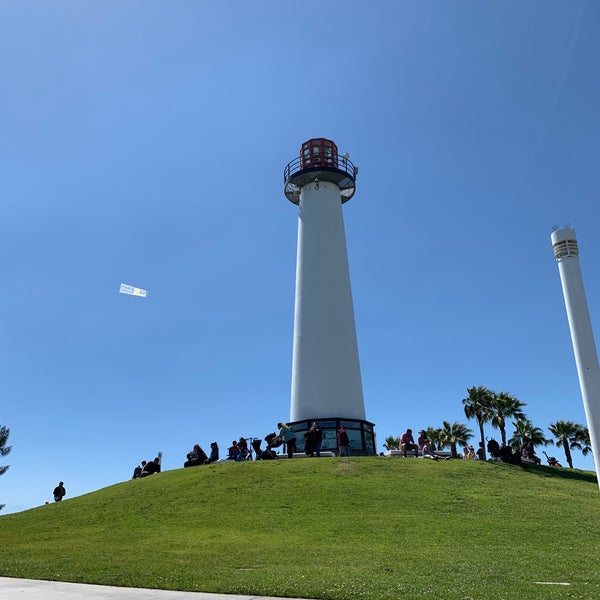 Foto diambil di Parkers&#39; Lighthouse oleh Jon K. pada 5/27/2019