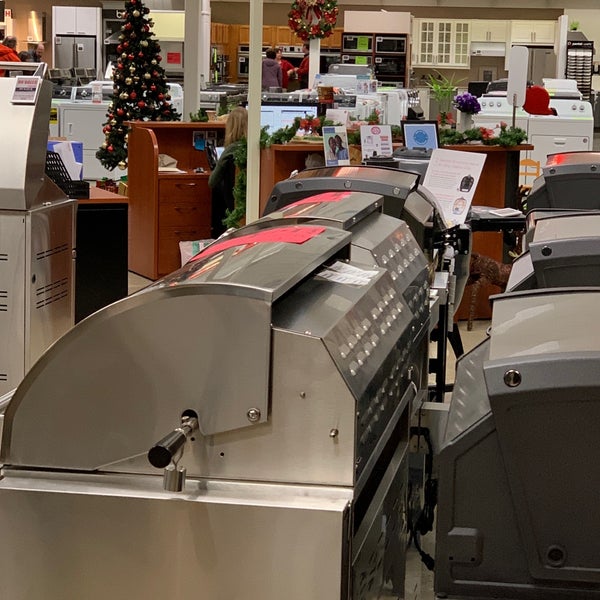 Photos at Albert Lee Appliance South 4124 Mall Blvd