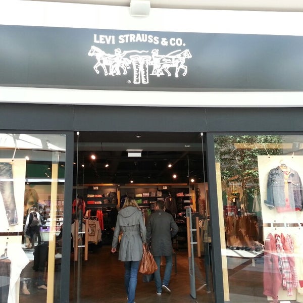 Levi's - Centre Commercial Courier