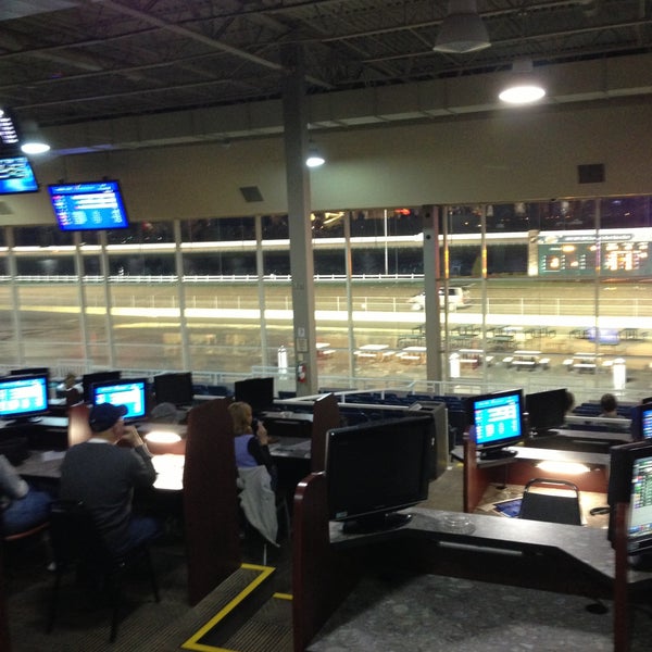 4/12/2013にTravis H.がHoosier Park Racing &amp; Casinoで撮った写真
