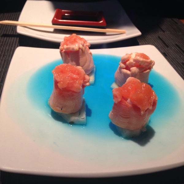 Снимок сделан в Bentô Sushi Lounge пользователем Melissa S. 7/10/2015