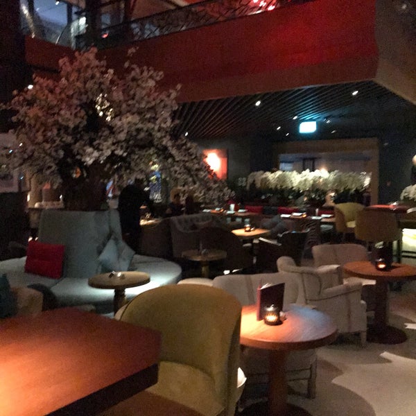 1/4/2018 tarihinde Munira S.ziyaretçi tarafından Novikov Restaurant &amp; Bar'de çekilen fotoğraf