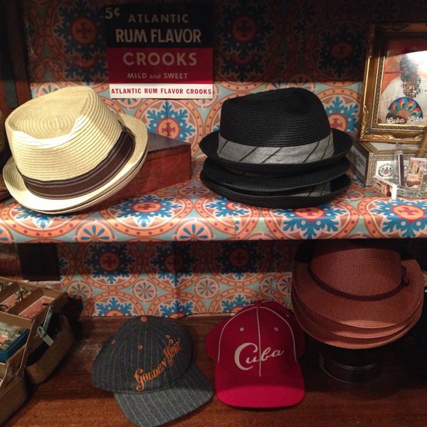 4/10/2014にTy S.がGoorin Bros. Hat Shop - West Villageで撮った写真