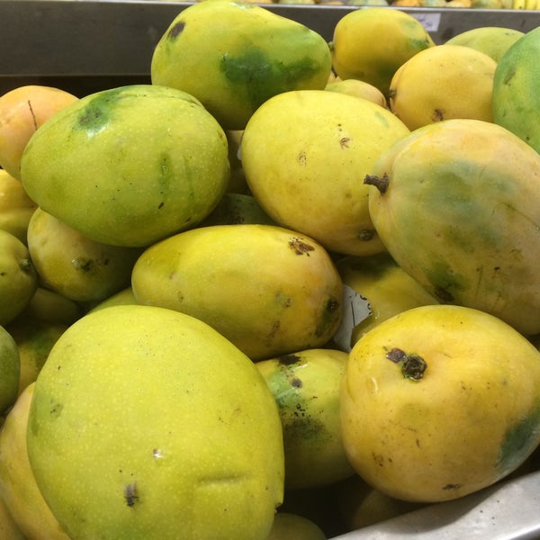 Ooty Vegetable & Fruits Market in Anna Nagar West