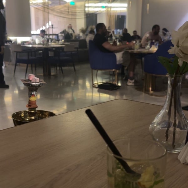 Foto tomada en Latifolia Lounge - لاتيفوليا لاونج  por Nasser el 7/21/2023
