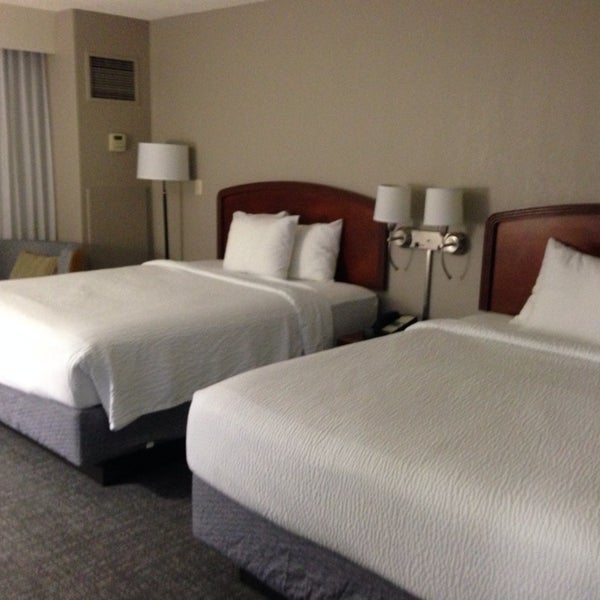 Foto diambil di Courtyard by Marriott New Orleans Downtown/Convention Center oleh Erlie P. pada 12/29/2013
