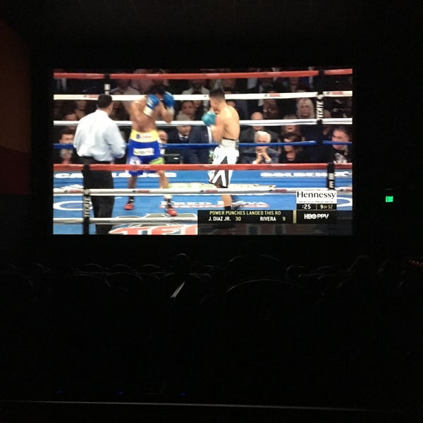 Foto di Regal Martin Village ScreenX & IMAX Bioskop di Lacey