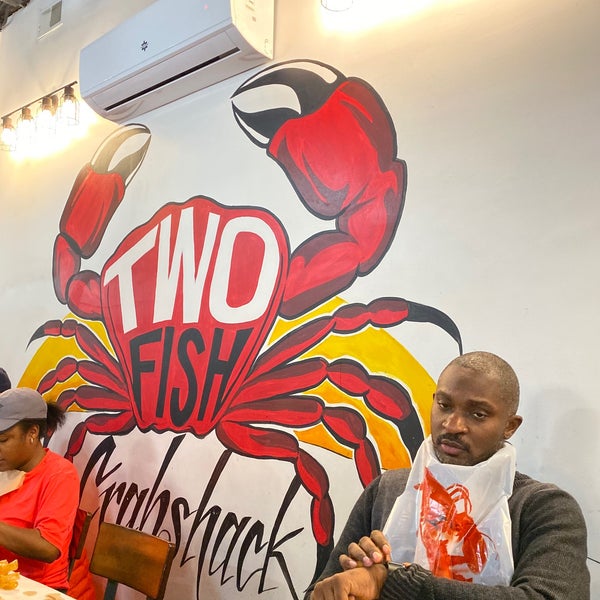 Two Fish Crab Shack - Grand Boulevard - 8 tips