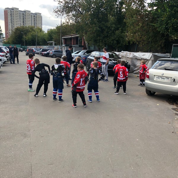 айс парк рязанский проспект. каток в жуковском айс парк. каток рязанский проспект. ледовая арена новобурейский. тц город рязанский каток.