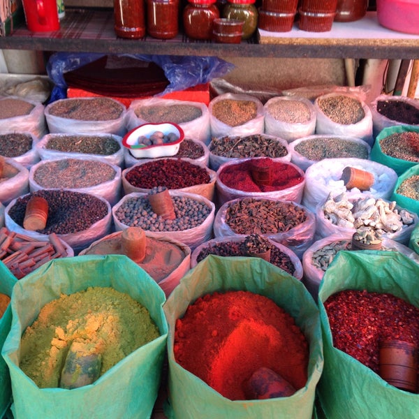 Photo taken at Vagzali Market | ვაგზლის ბაზრობა by Diana P. on 9/7/2016