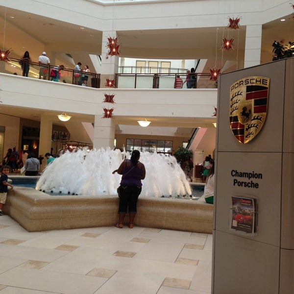 Photos at Aventura Mall Parking Garage - Aventura, FL