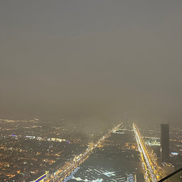 รูปภาพถ่ายที่ Majdoul Tower โดย محمد الدبيان เมื่อ 12/30/2022