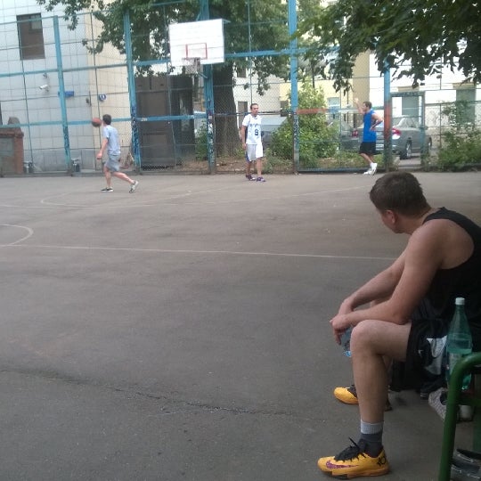 Adidas Central Court баскетбольная площадка