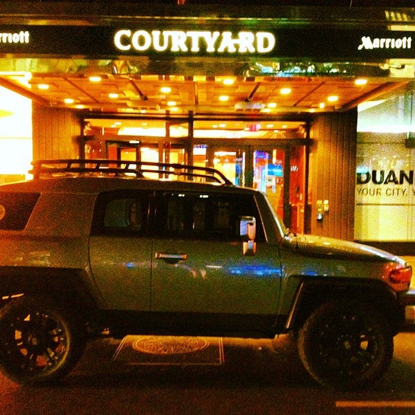 Photo taken at Courtyard by Marriott New York Manhattan/Midtown East by Charly D. on 1/3/2013