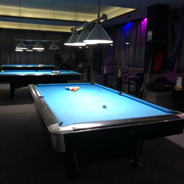 Klub bilardowy PIK is a płace where you can play pool table billard and have a drink. There is variety of signature drinks to choose from. They also serve nachos which are not the highest quality.