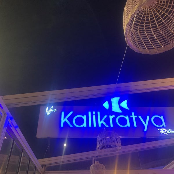 Foto tirada no(a) Kalikratya Balık Restaurant por Gürkan T. em 8/18/2021
