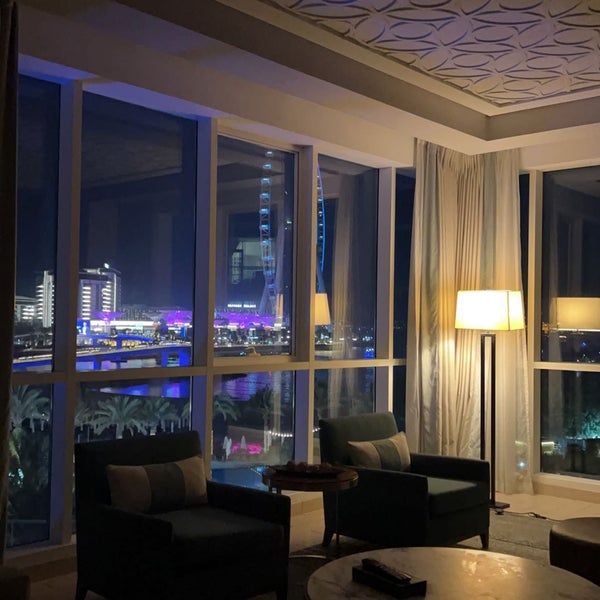 Foto scattata a DoubleTree by Hilton Dubai - Jumeirah Beach da AK il 6/5/2022