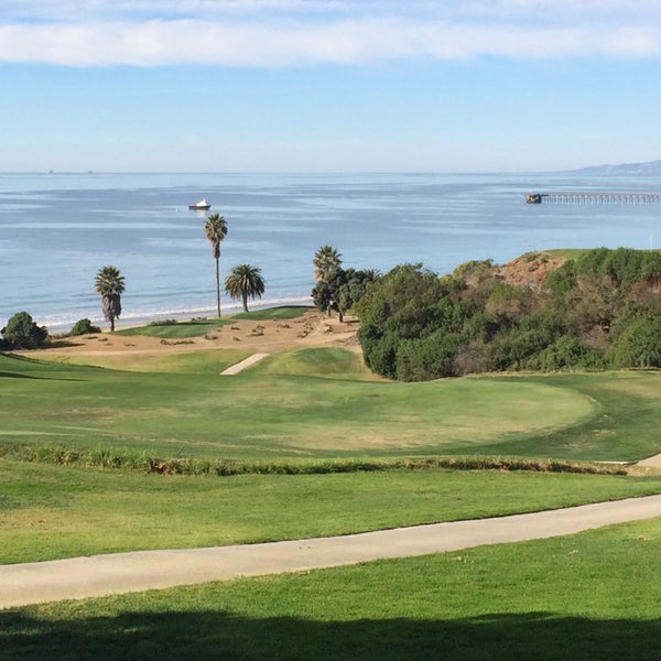 รูปภาพถ่ายที่ Sandpiper Golf Course โดย Ed D. เมื่อ 1/7/2014