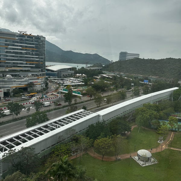 Foto tirada no(a) Novotel Citygate Hong Kong por Burcu K. em 4/18/2023