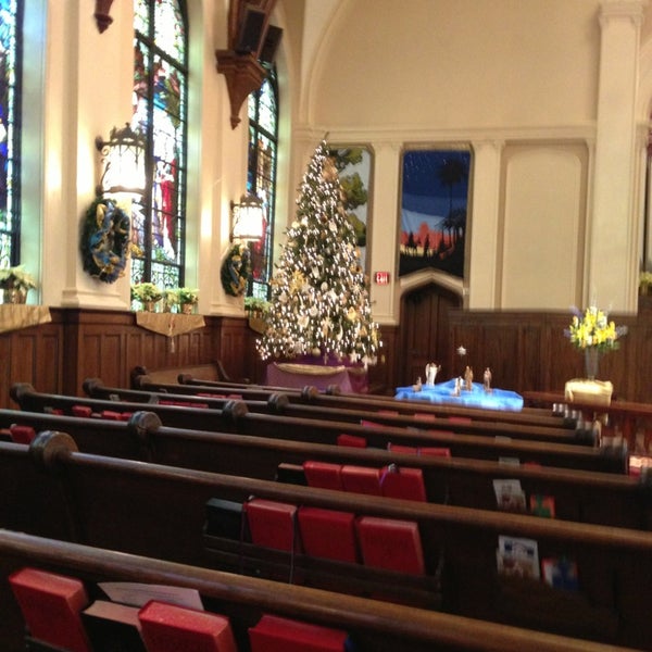 รูปภาพถ่ายที่ Saint Mark United Methodist Church of Atlanta โดย Richard R. เมื่อ 12/23/2012