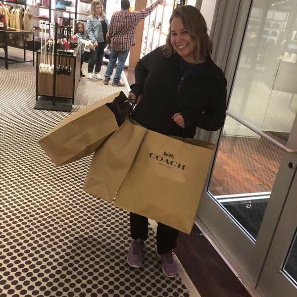 coach outlet village