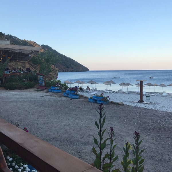 Foto scattata a Sinemis Hotel Beach &amp; Restaurant da Iraz Ş. il 6/24/2017
