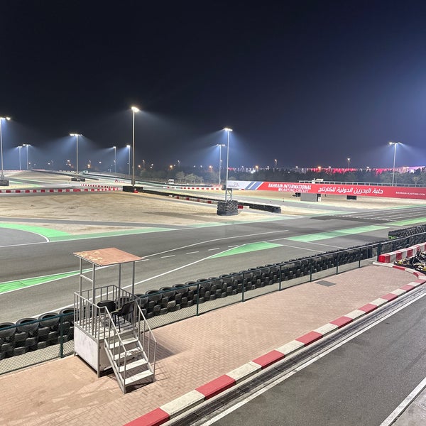 รูปภาพถ่ายที่ Bahrain International Circuit โดย Saif A. เมื่อ 3/7/2024