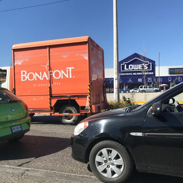 Lowe's Hardware Store in León