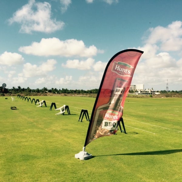 Das Foto wurde bei Puerto Cancún Golf Club von Mike M. am 5/4/2015 aufgenommen