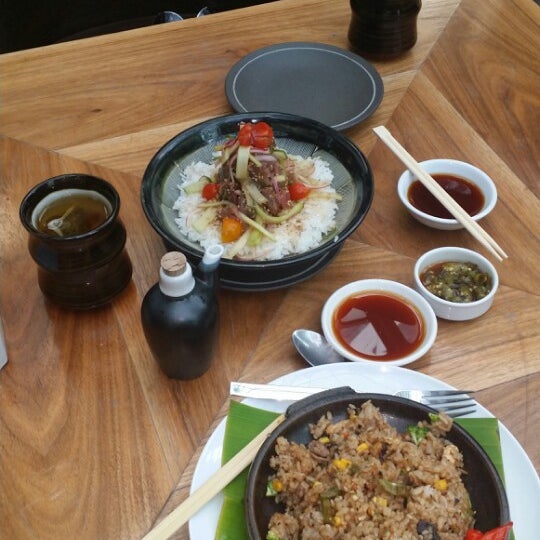 Photo taken at Nāra Japanese Kitchen by Kari V. on 4/17/2014